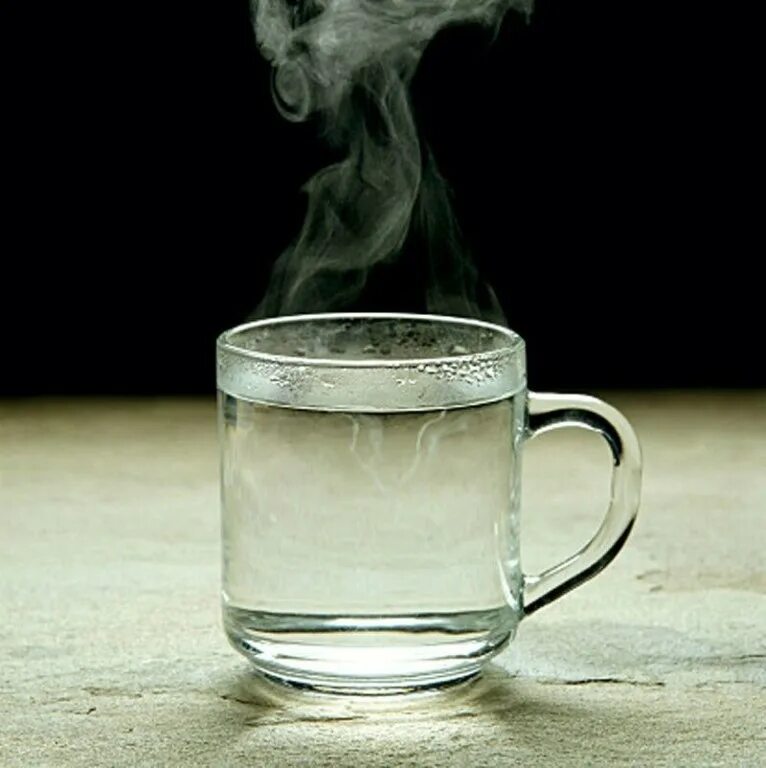 Чайник на стакан воды. Стакан кипятка. Стакан воды. Горячая вода в стакане. Кружка с водой.