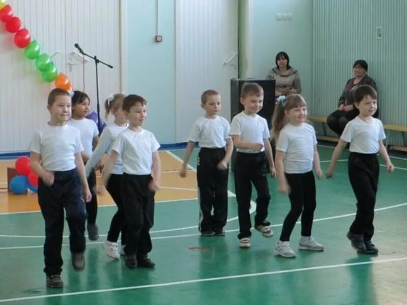 Школа большой Мелик Балашовский район. Школа село большой Мелик Балашовский район. Школа село Репное. Село большой Мелик. Каникулы в саратове в школах