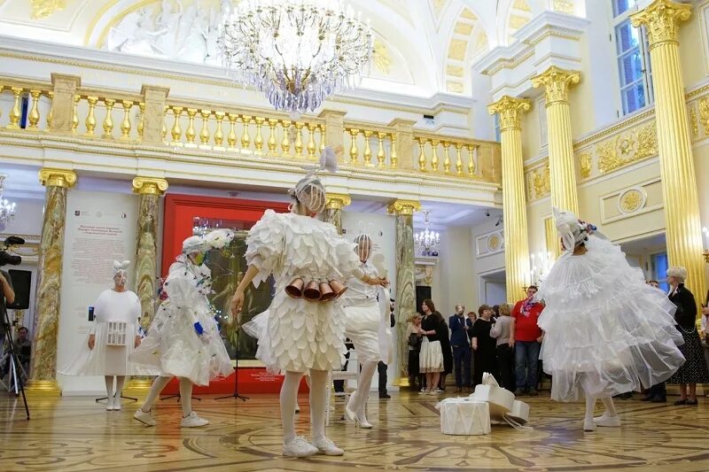 Царицыно выставка романовы. Музей екатерины 2 в царицыно. музей заповедник царицыно выставка.