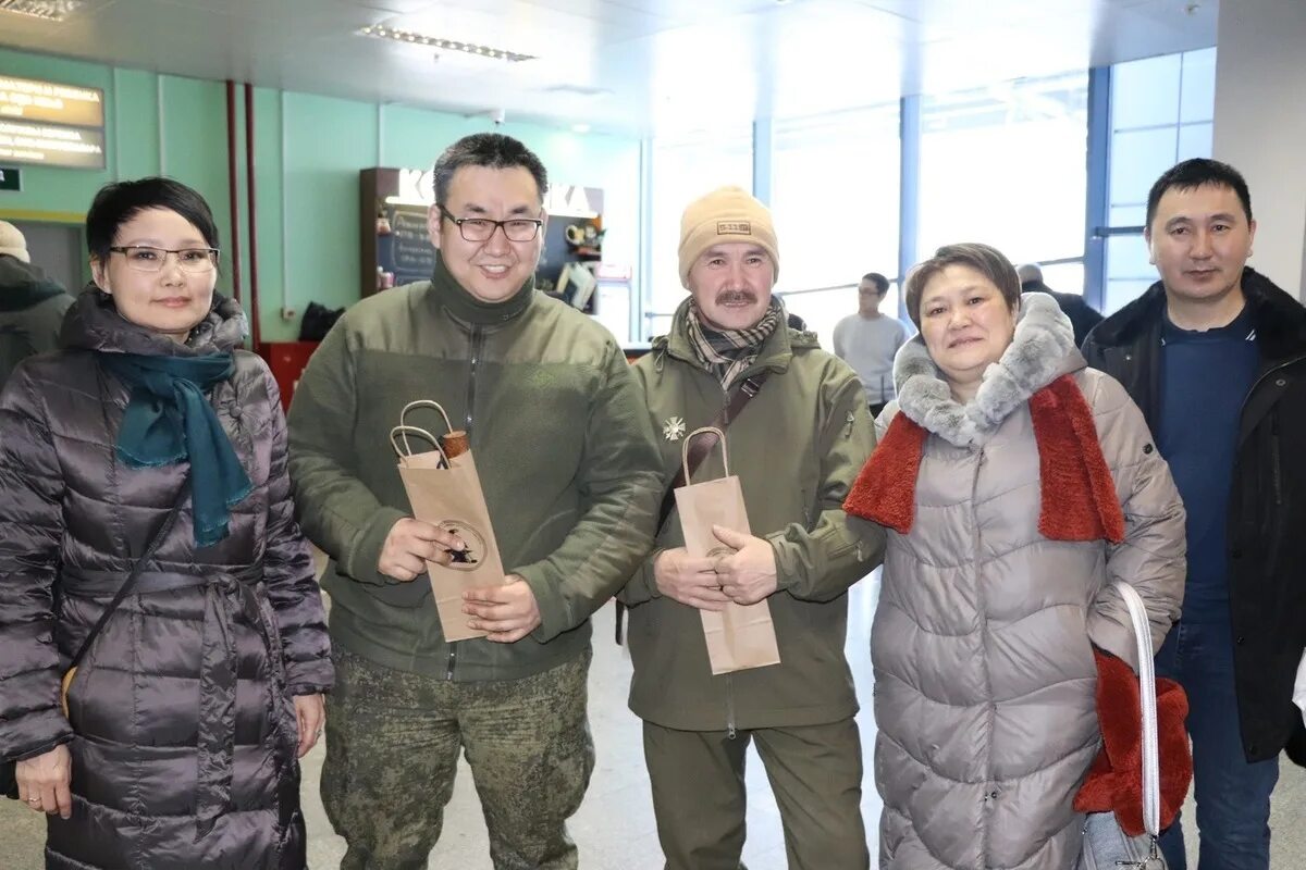 Новости якутска сегодня свежие якутии происшествия. Новости якутска. Сотрудники скорой помощи. Анабарский улус юрюнг хая. Криминальная якутия новости якутска на сегодня.