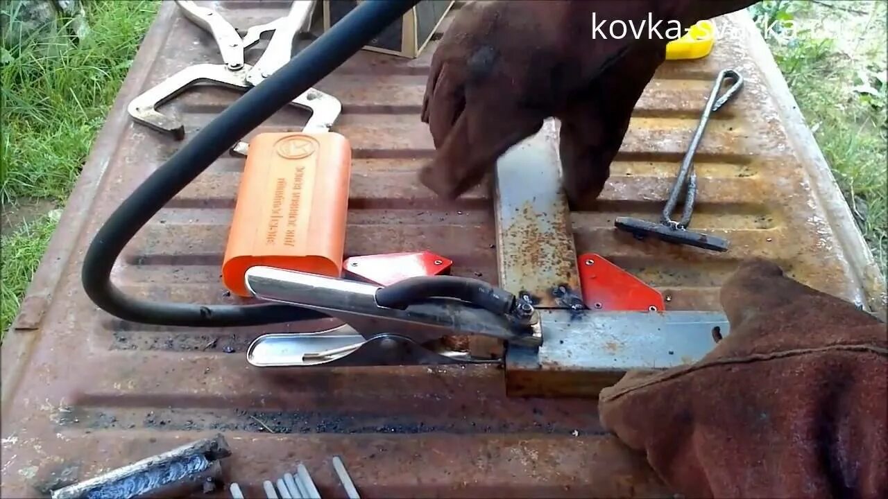 Как пользоваться сварочным аппаратом видео