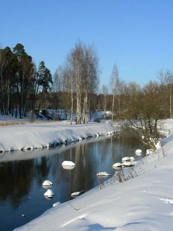 Набережная реки уводь в городе иваново. Набережная уводи иваново. Река парша ивановская область. Река красная талка иваново. Река талка иваново.