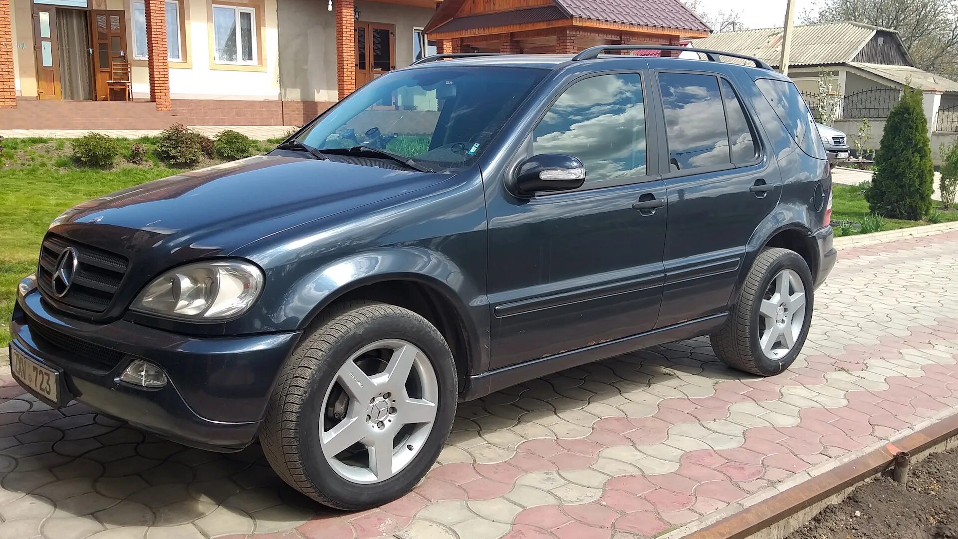 Мерседес мл 2 7. Mercedes ml 270. Мерседес мл 320 w163. Mercedes-benz ml 55 amg. Mercedes ml w163 amg.