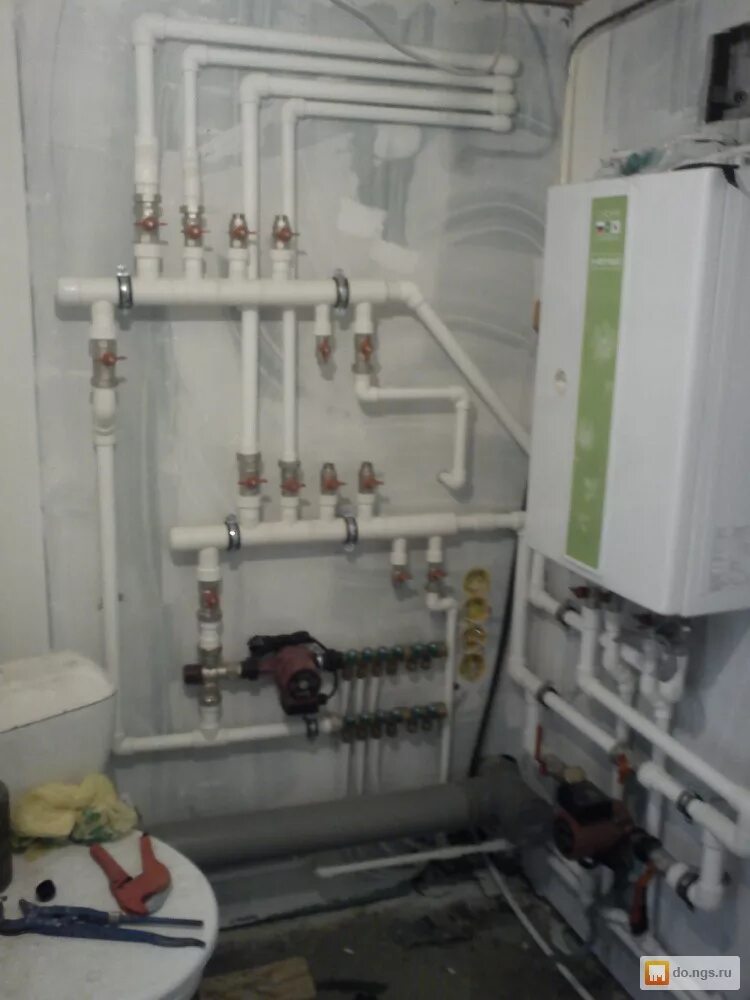 Обвязка котла отопления. Обвязка котла пропиленовыми трубами. Обвязка котла бакси полипропиленом 40мм. Обвязка котельной полипропиленом. Котельная в частном доме из полипропиленовых труб.