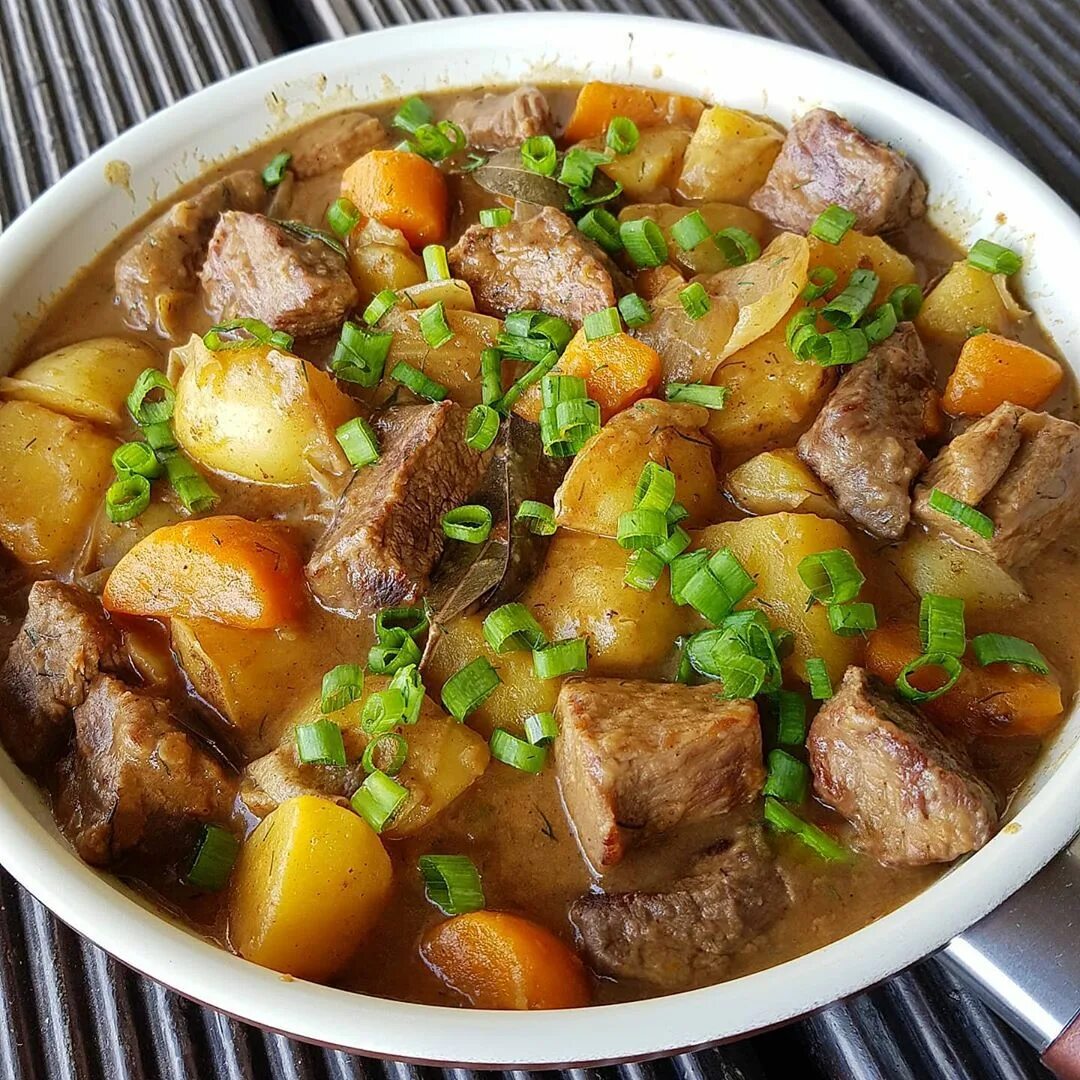 Рецепт: Свинина с макаронами в нежном соусе на RussianFood.com