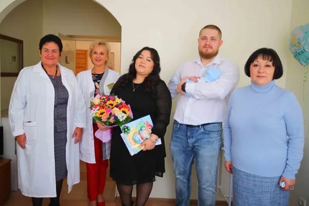Владимир Ружицкий поздравил с рождением двойни семью жителей Люберец Администрац