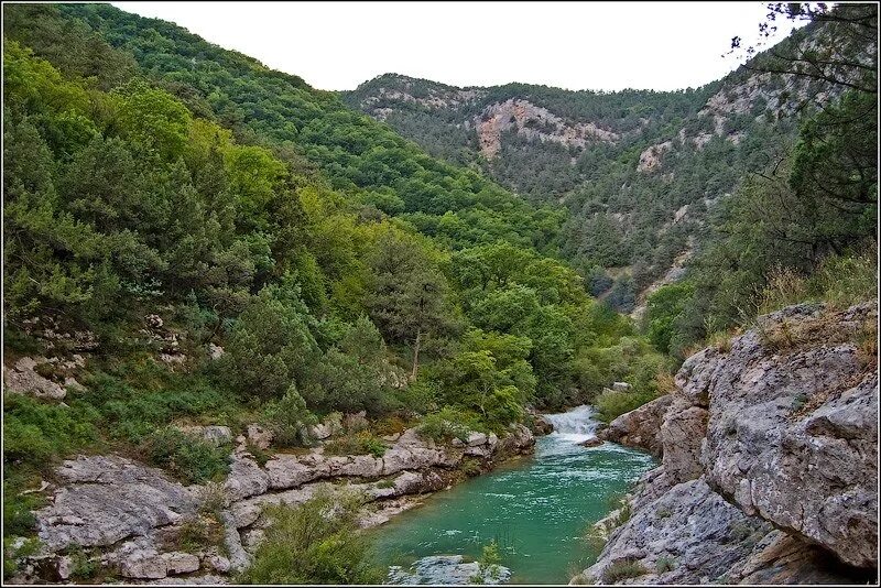 Чернореченский каньон в крыму. Чернореченский каньон в крыму. Каньон в севастополе. Чернореченский каньон севастополь фото. Черенореченский канон.