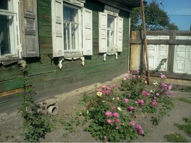 В омском поселке Николаевка впервые за 60 лет отремонтировали тротуар - СуперОмс