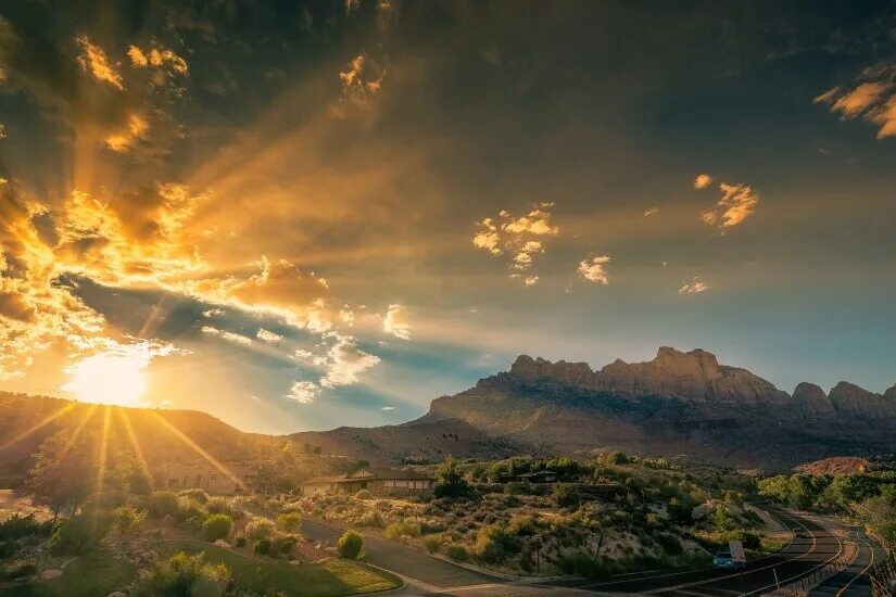 The kingdom of the gods комикс. Вархаммер фб норска. Book of revelation chapter 4. Аквамен фильм 2018 атлантида. Молот богов фильм 2013 постер.