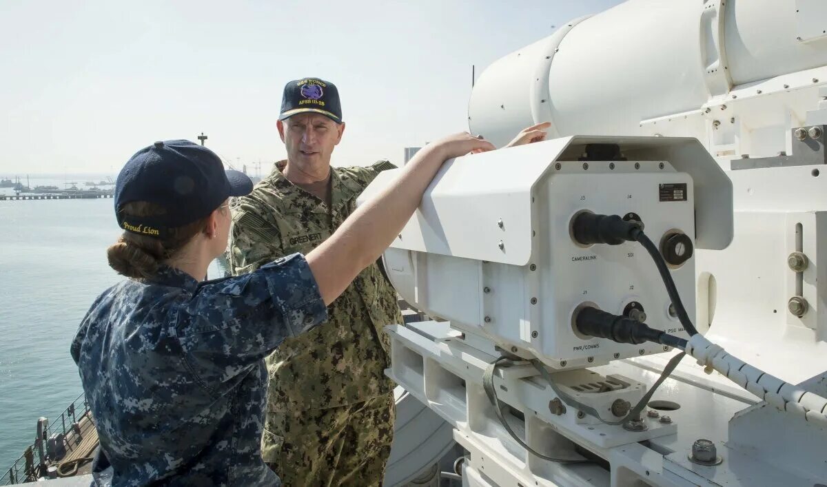 Лазерная пушка сша. Лазерное оружие сша. Система оружия сша. Зрк ус хок. Зрк малой дальности im-shorad.