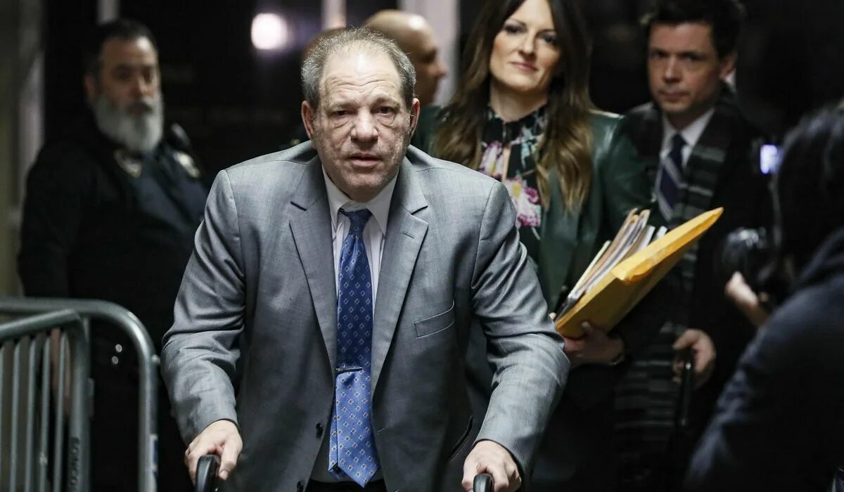 Хараи вейн штейн. Харли ван штерн. Вайнштейн остров. Harvey weinstein. Продюсер голливуда вайнштейн.
