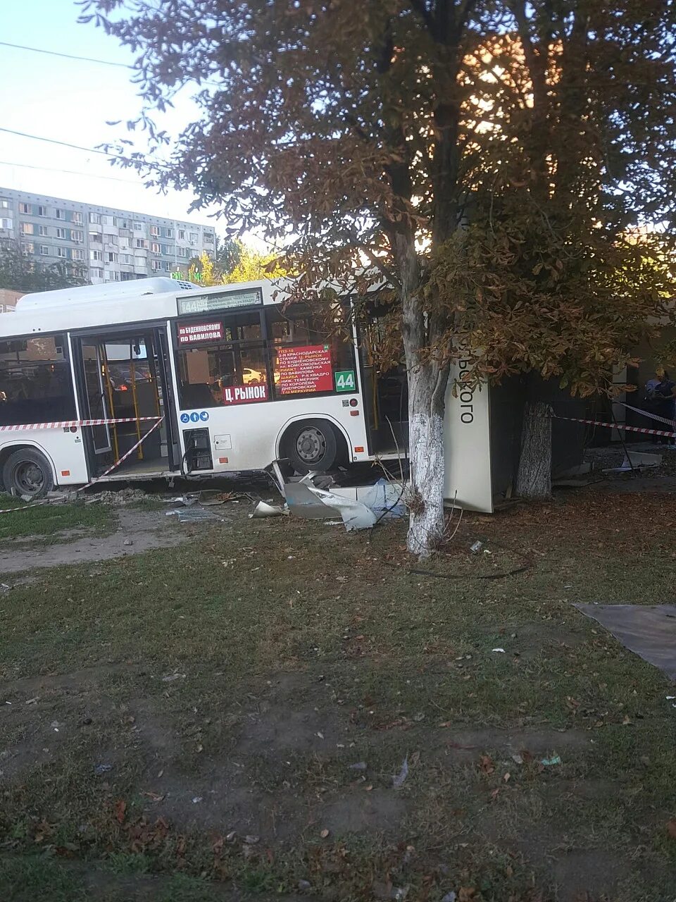 Гпз 10 ростов на дону автобусы. Авария с автобусом в ростове на дону. ростов на дону автобусы дтп. авария в ростове на дону сегодня с автобусом.