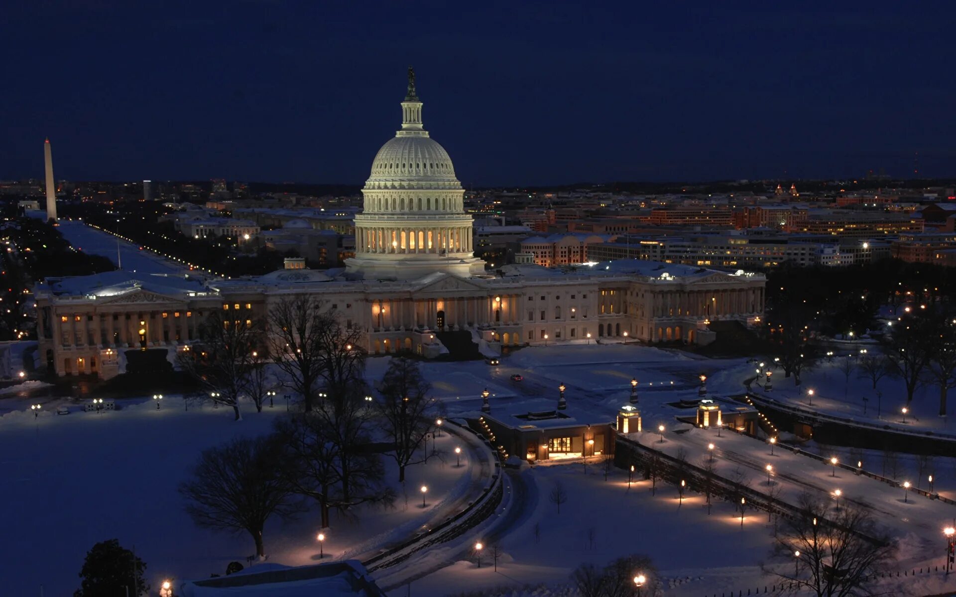 Капитолий ночью Вашингтон Вашингтон. Столица США-Вашингтон, округ Колумбия.. Вашингтон • США • округ Колумбия. Капитолий Вашингтон зима.