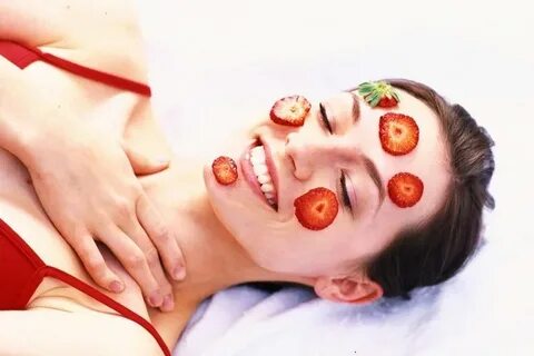 Маска из клубники