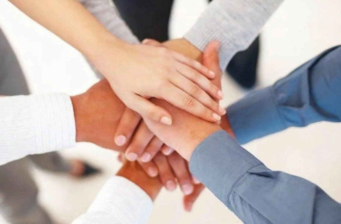 To make a commitment to. Один за всех и все за одного. commitment. одна за всех. один за всех и все за одного картинки.