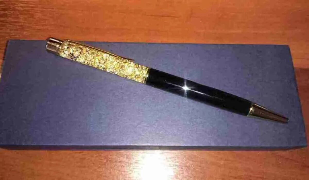 Ручки в тренде. Имитация ручки. Ручка parker (паркер) 5th ingenuity slim laqblack ct. Ручка с гироскопом. Имитация ручки.