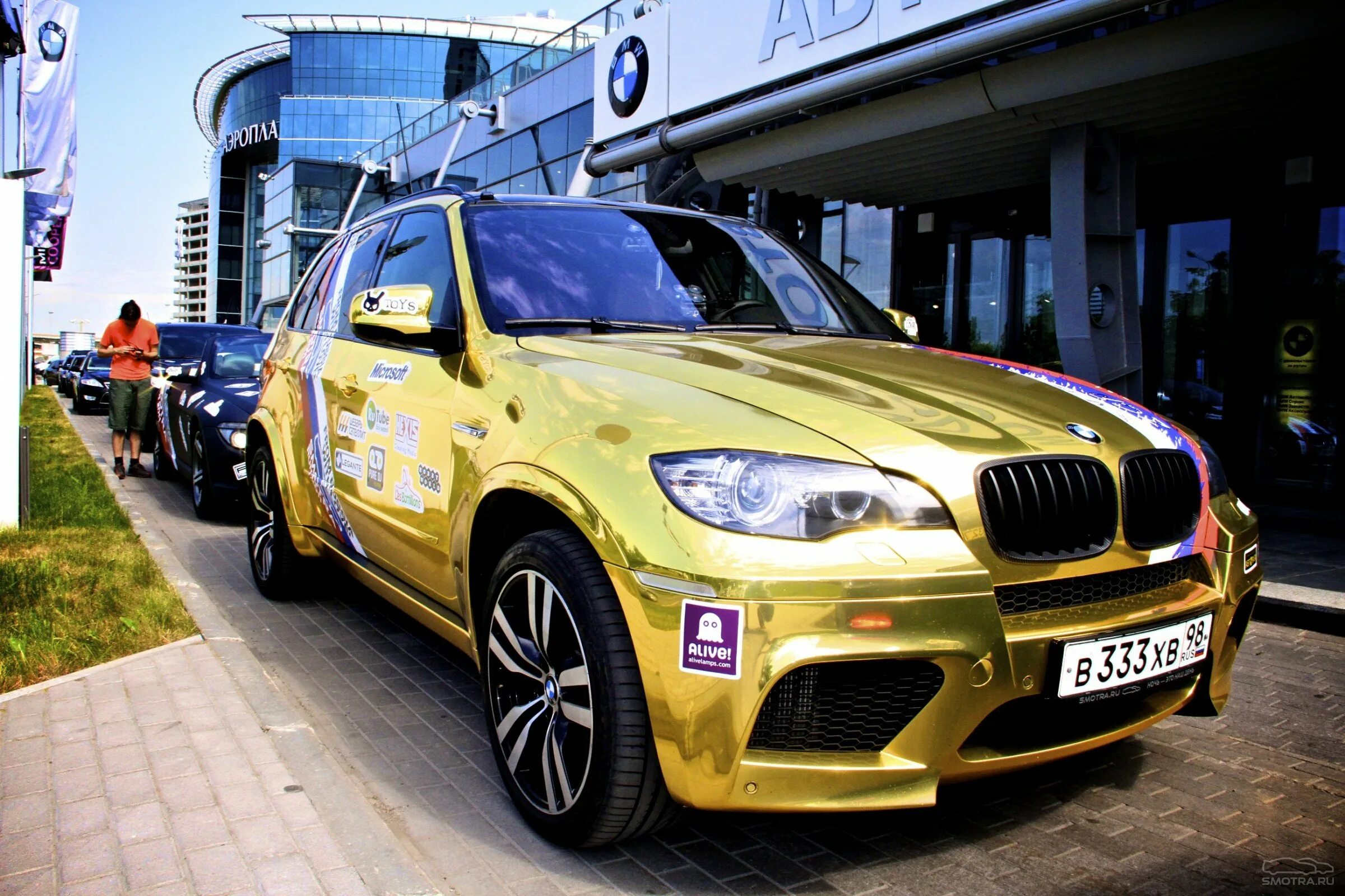 М5 ру. БМВ х5м Давидыча. BMW x5 Давидыча. Золотая БМВ Давидыча х5м. BMW x5m золотой.