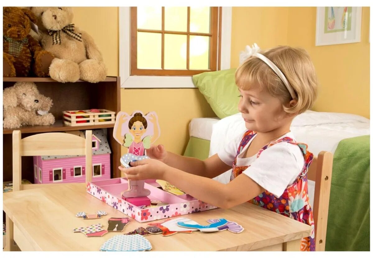 подарки для детей 10 лет девочке. робот wowwee chippies. игрушки для девочек 10 лет. игрушки для девочек популярные. игровой набор melissa & doug nina ballerina magnetic dress-up set 3554.