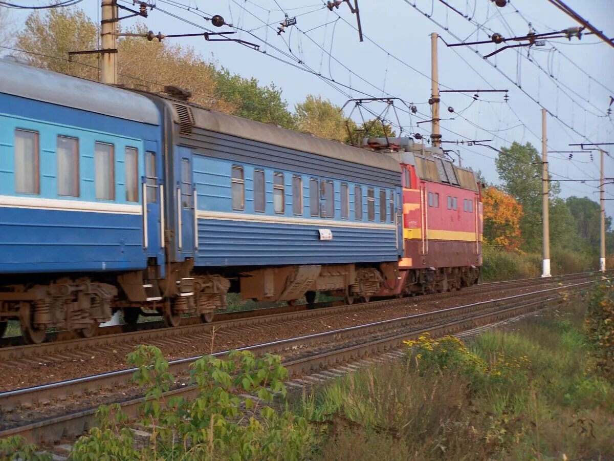 Вагон поезда новокузнецк. 013н Новокузнецк — Санкт-Петербург. Поезд 013н Новокузнецк Санкт-Петербург фирменный Новокузнецк. Поезд 013 Новокузнецк. Поезд 013 Новокузнецк Санкт-Петербург.