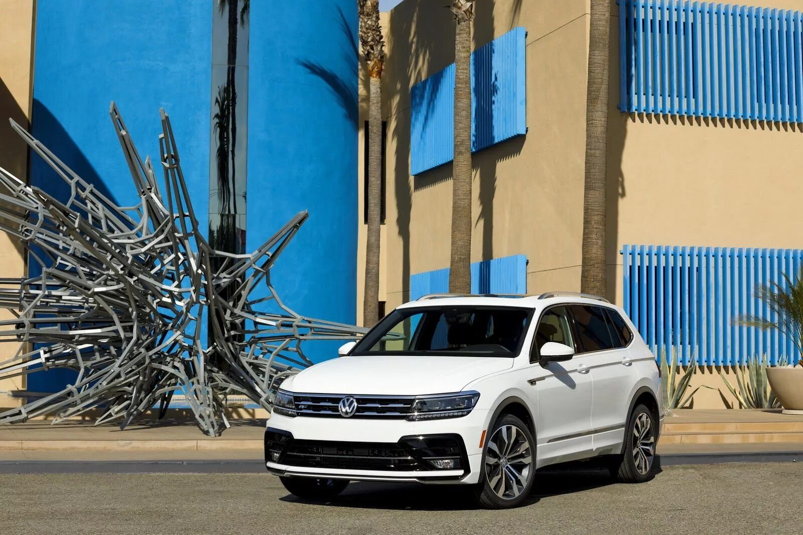 Tiguan r 1. Tiguan r line 2018. фольксваген тигуан 2018 r line. volkswagen тигуан 2018. тигуан r line 2019.