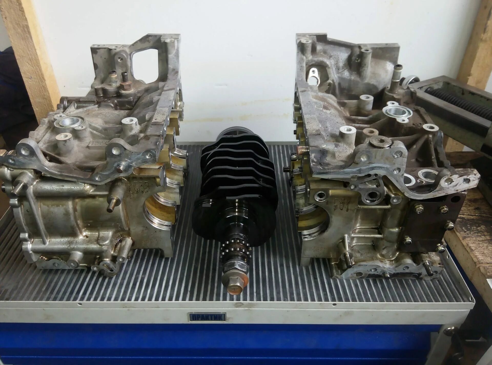 Ремонт двигателя 25. Fb25 двигатель Subaru. Fb 25 Subaru двигатель ГРМ. Fb25 блок цилиндров. Блок двигателя fb25.