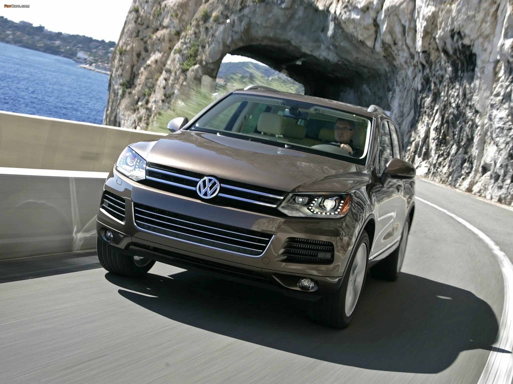 Volkswagen v6. Фольксваген Туарег 2012. Volkswagen Туарег 2012. Volkswagen Touareg TDI (2012). Фольксваген Туарег 10 года.