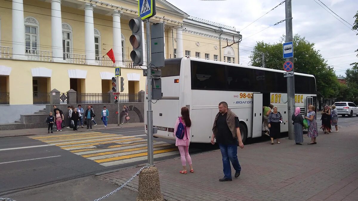Маршрутка площадь. Остановка вокзал. площадь автобуса. красная площадь остановка общественного транспорта.