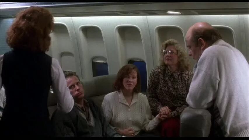 роб шнайдер один дома 2: затерянный в нью-йорке. один дома 3 / home alone 3 (1997). один дома 28 лет спустя фильм. один дома 3 мистер ангер. Home alone на английском с русскими субтитрами.