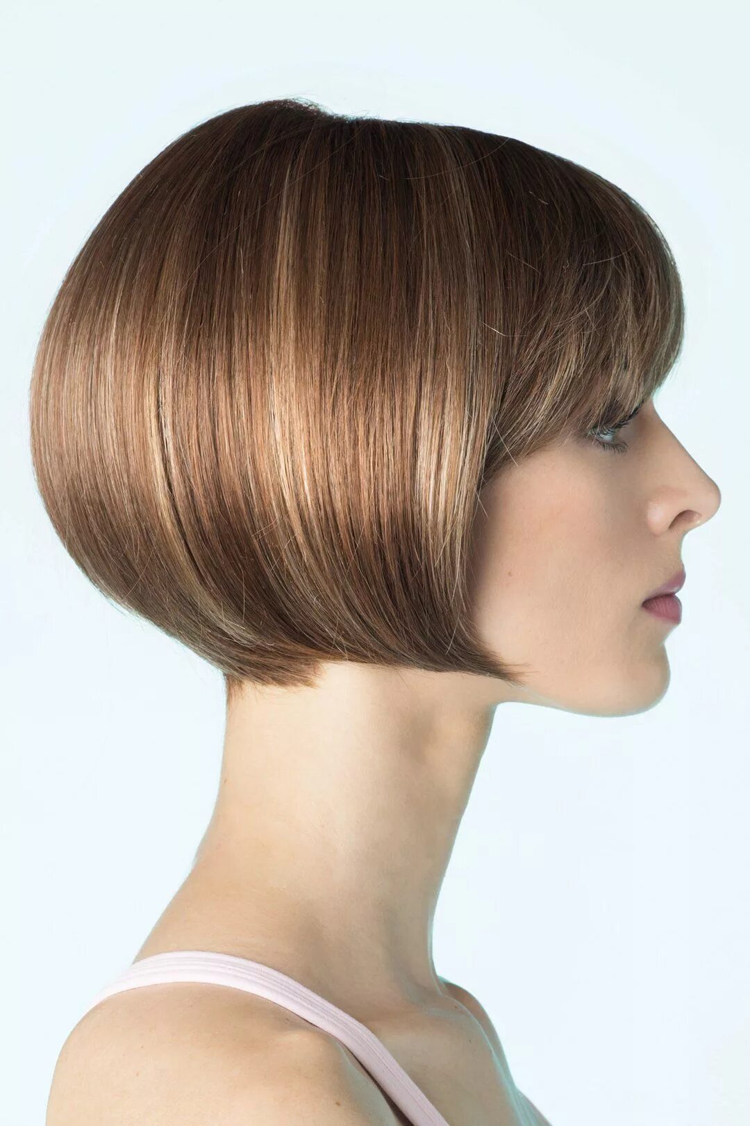 классическое каре на короткие волосы. Bob kare стрижка короткая. сессон боб. классический боб на короткие волосы с челкой для женщин. стрижка полудлинный боб.