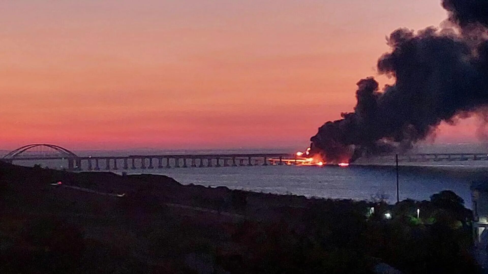 Крымский мост известно