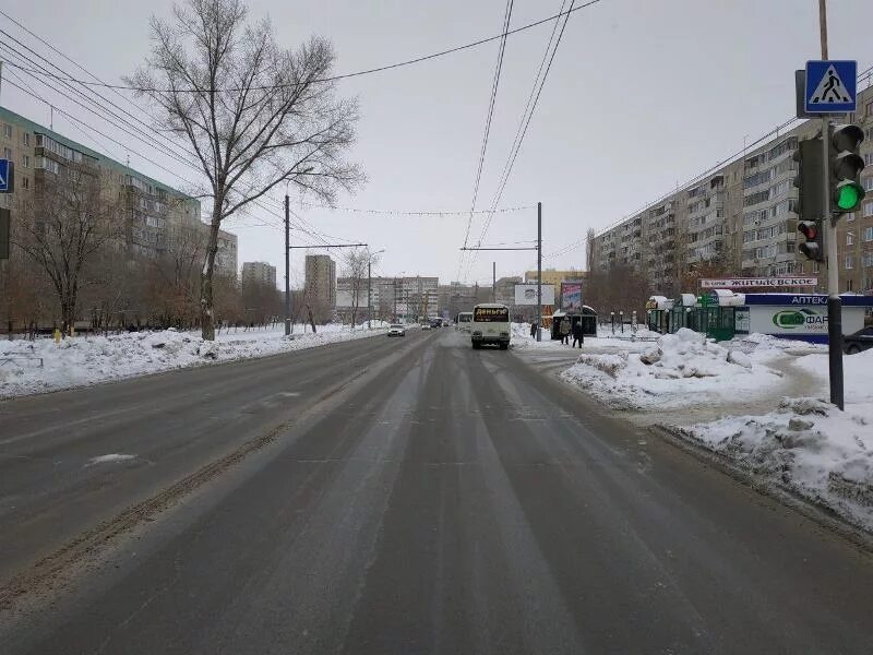 ГИБДД Оренбурга проводит проверку по факту ДТП на улице Родимцева, в котором пос