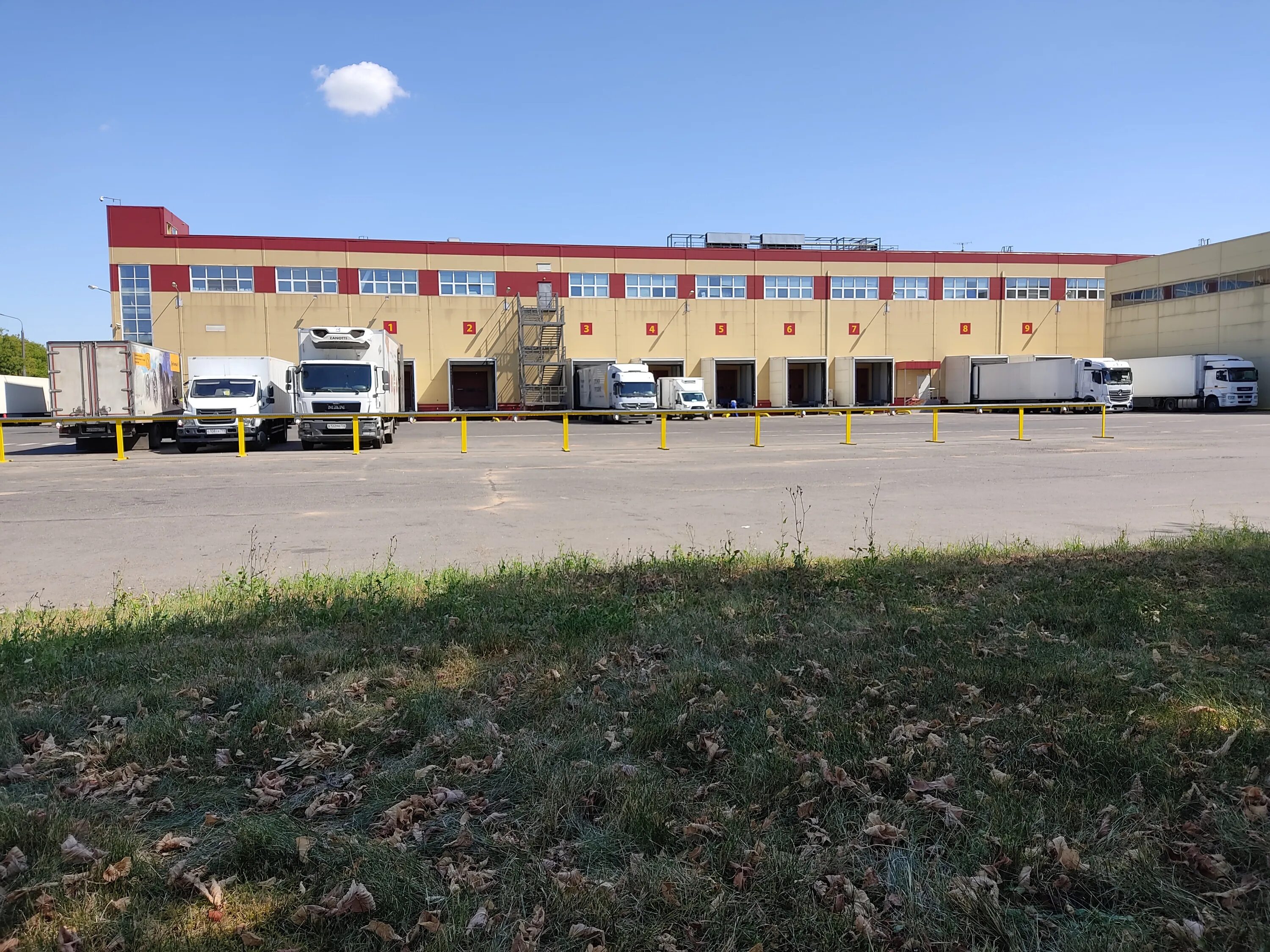 второй ярус для складского помещения. домодедово офисно-складской комплекс. склады западе москвы. складской комплекс логопарк. склады западе москвы.