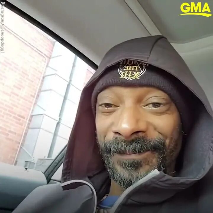 Snoop. Тревога тревога перейди на снуп дога. Snoop dogg drop it like it's hot. Тревожность смешные картинки. Цитаты снуп дога.