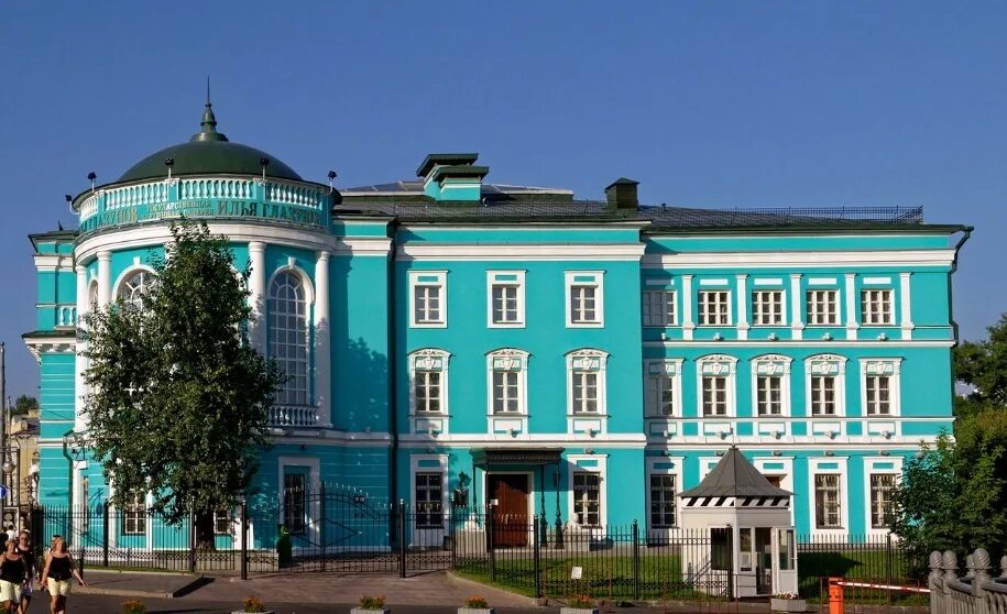 Глазунова адрес. Фасад здания галереи ильи глазунова. Картинная галерея народного художника ссср ильи глазунова. Глазунова адрес. Музей ильи глазунова в москве.