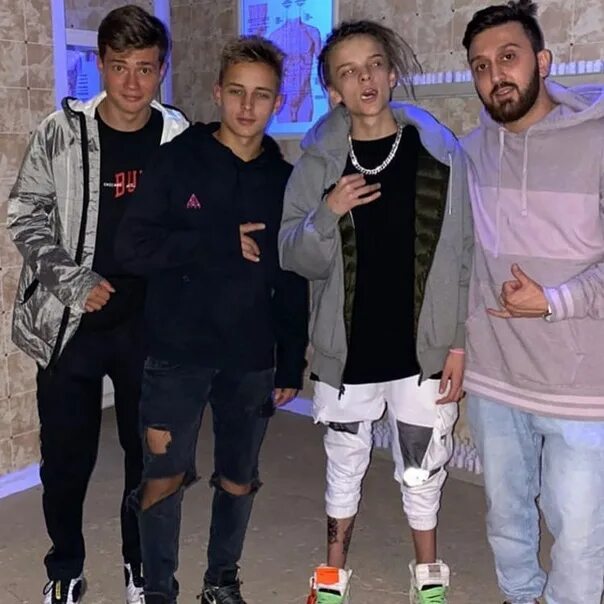 Мужчина 63 года. Толи 2. Задачи на логику 1 класс. Толи 2. Толи 2.