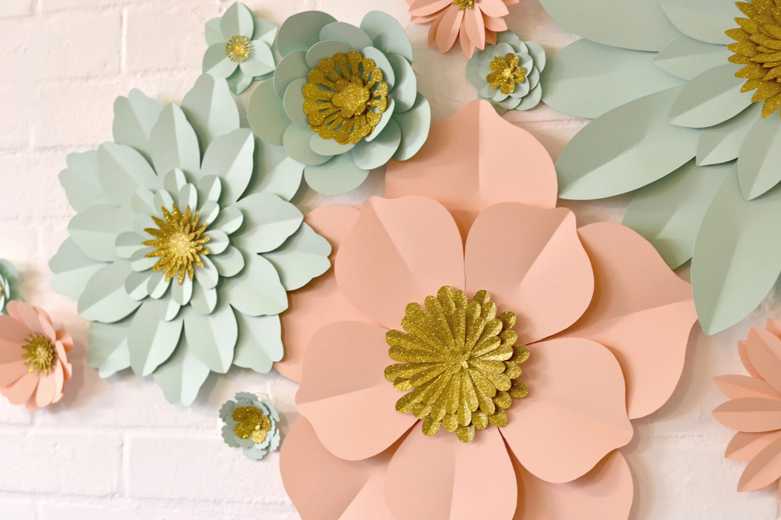 Поделки из бумаги цветы легкие. Объёмные цветы из ьумаги. Объемный цветок а4. Объемный цветок а4. Большой цветок из бумаги.