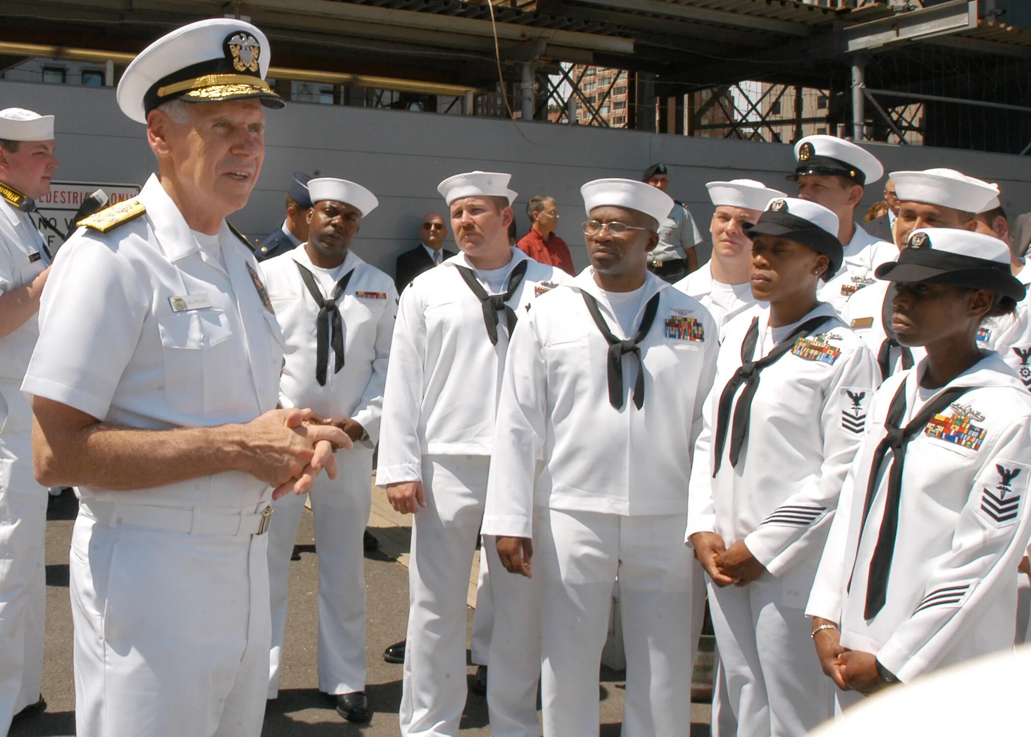 Адмиралы вмс. Адмирал вмс сша. моряки джек вмс сша. адмирал моз вмс сша. адмирал вмс сша в юбке имя.