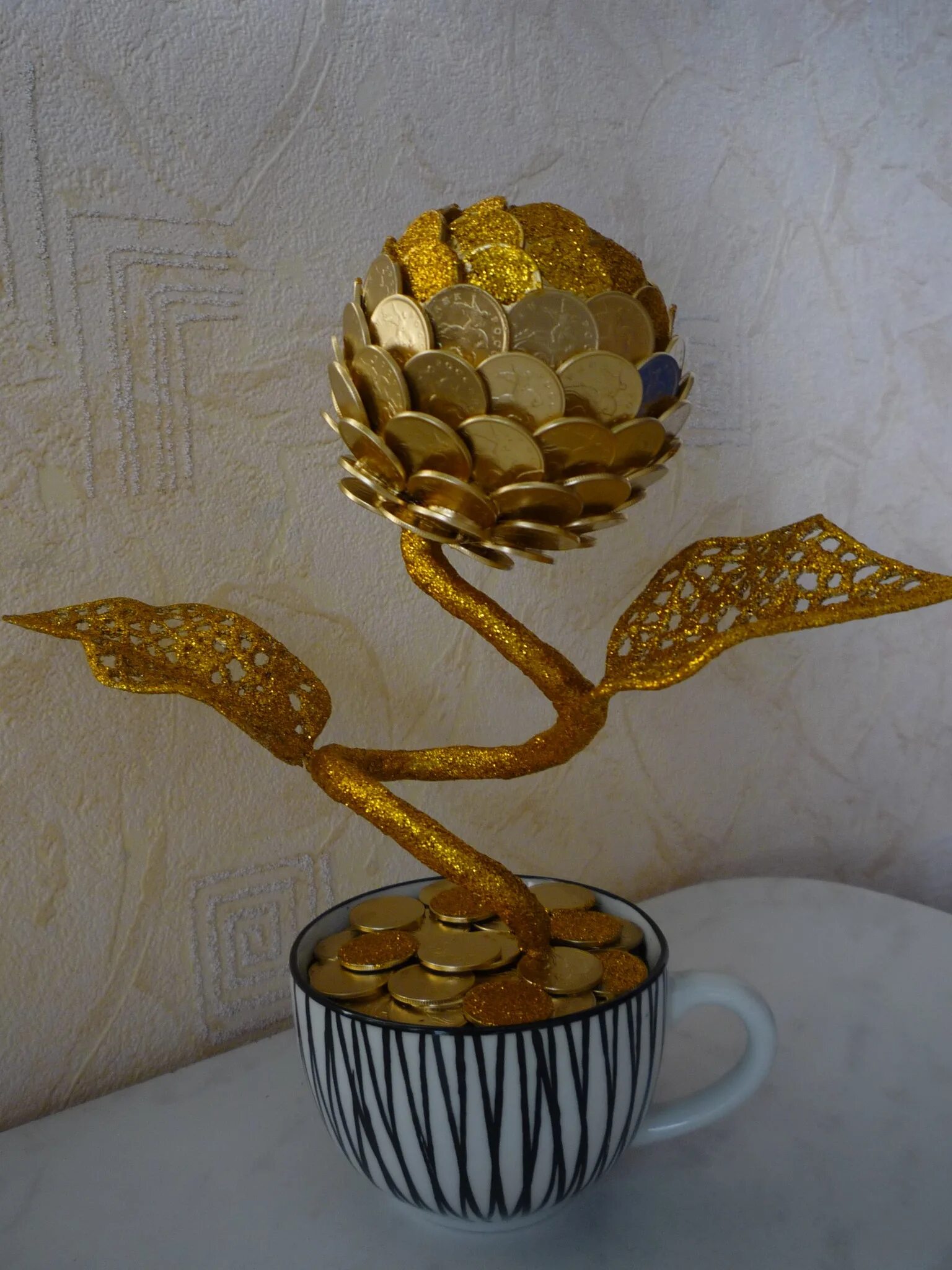 Денежные поделки. Дерево из монеток. Денежное дерево своими руками. Поделки из мелочи. Денежное дерево из манет.