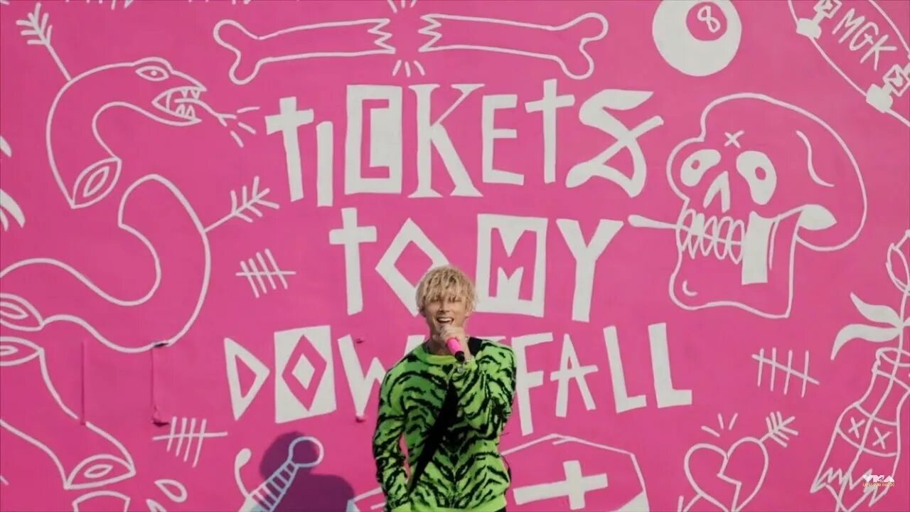 Mgk let me go. Machine gun kelly tickets to my downfall. mgk в розовом. machine gun kelly обложка. machine gun kelly bloody valentine.