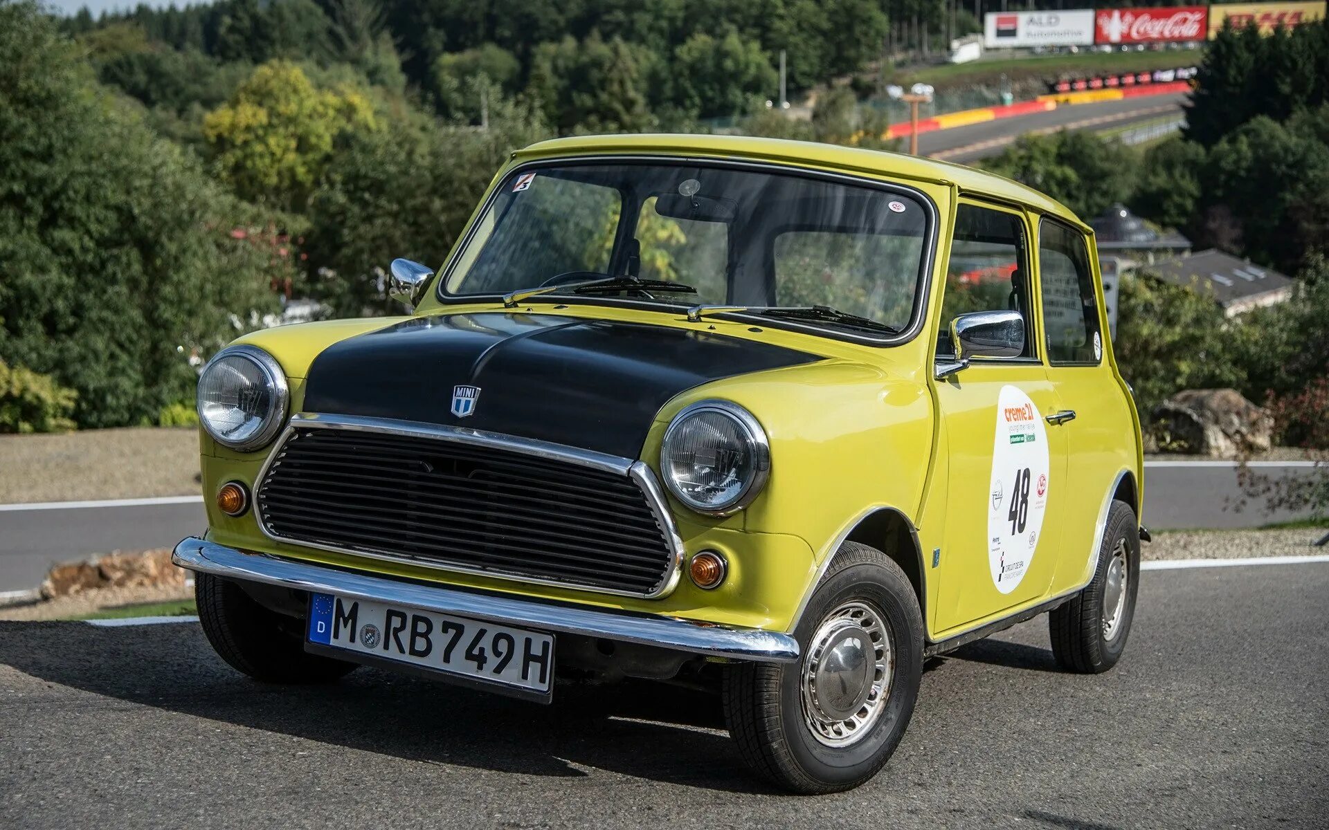 Mini Cooper мистера Бина. Мини Купер 1950. Мини Купер Mr bin. Миникупер Митсера Бина.