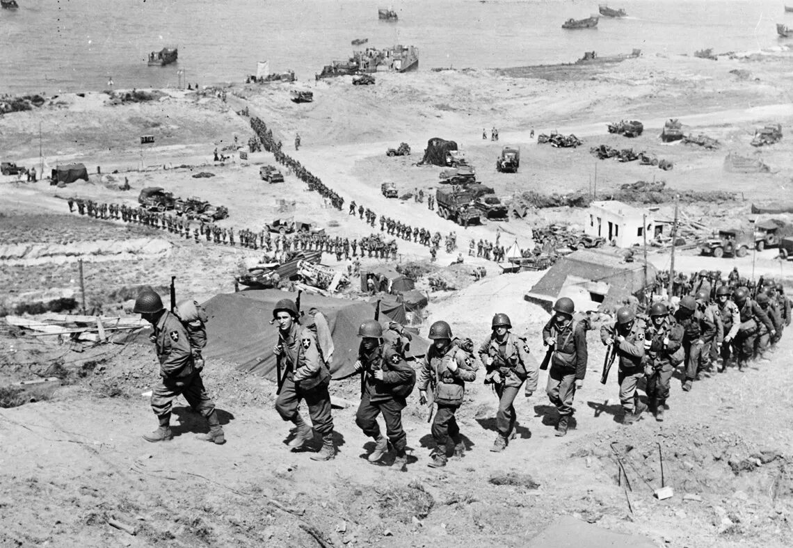 Высадка союзников в нормандии операция. Операция в Нормандии 1944. Высадка в Нормандии 1944. Операция Оверлорд высадка в Нормандии. 2 Мировая война высадка в Нормандии.