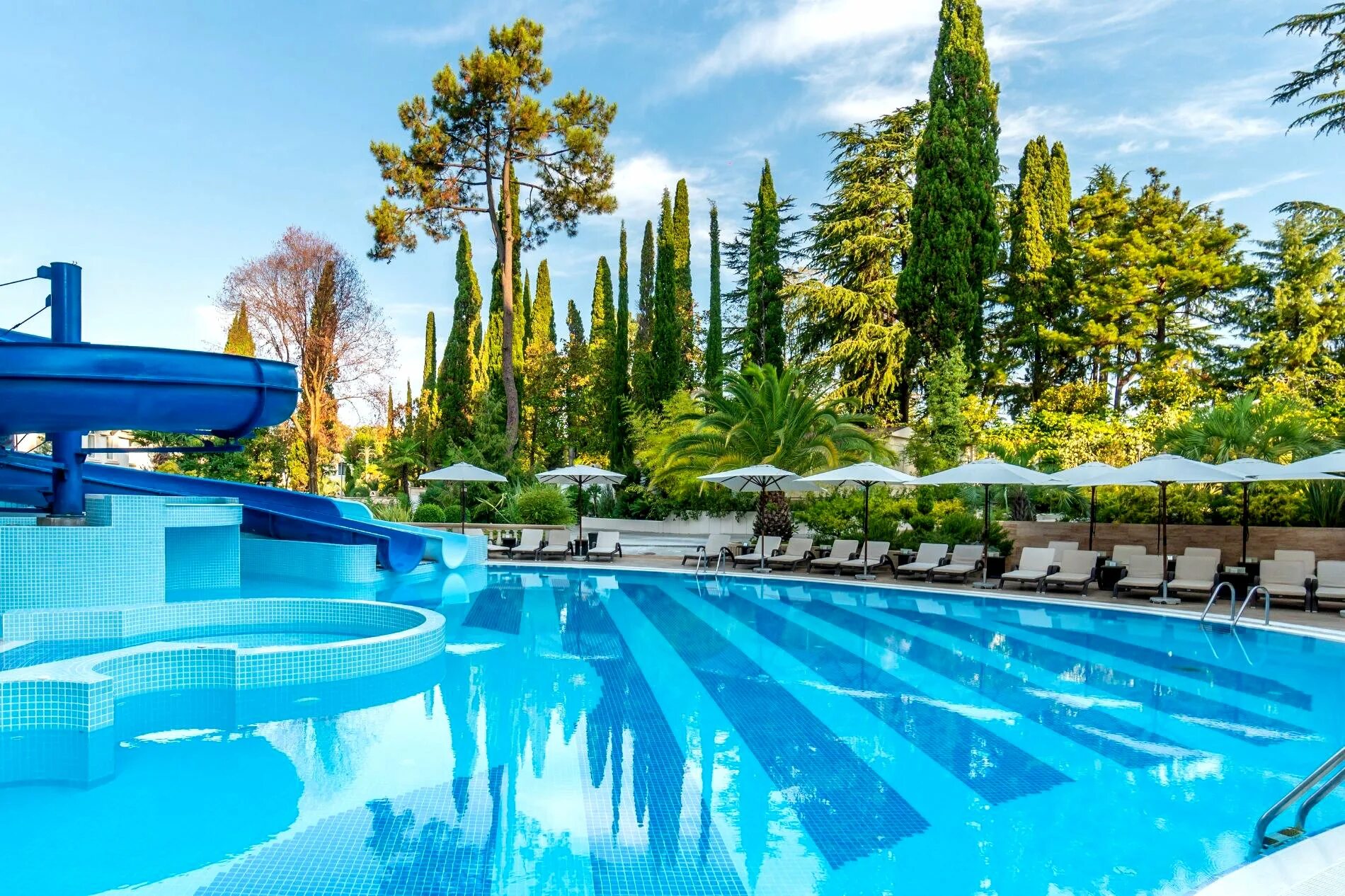 Spa отель краснодарский край. Грейс арли отель адлер. Отель сочи грейс резорт. Спа отель острова сочи. Айсберг лазаревское.