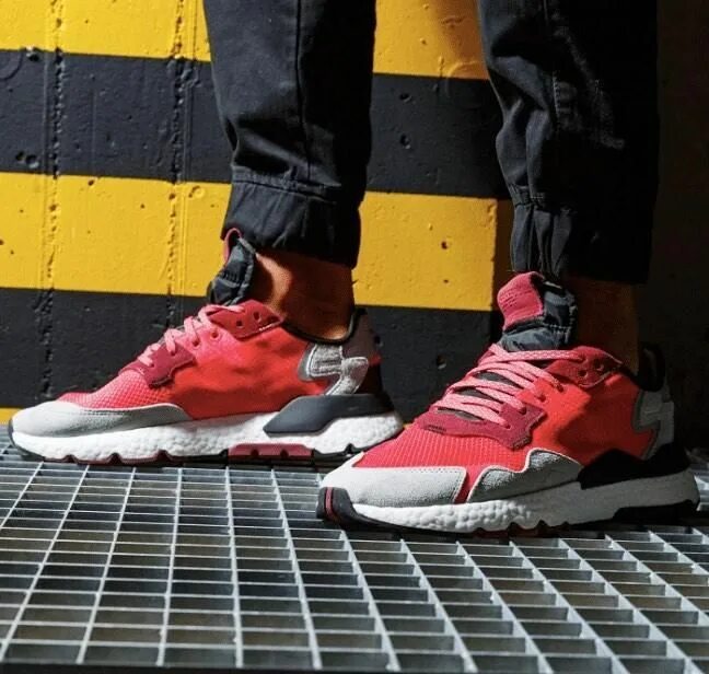 Adidas Nite Jogger Red. Adidas Nite Jogger. Адидас Найт джогер. Кроссовки адидас Джаггер.