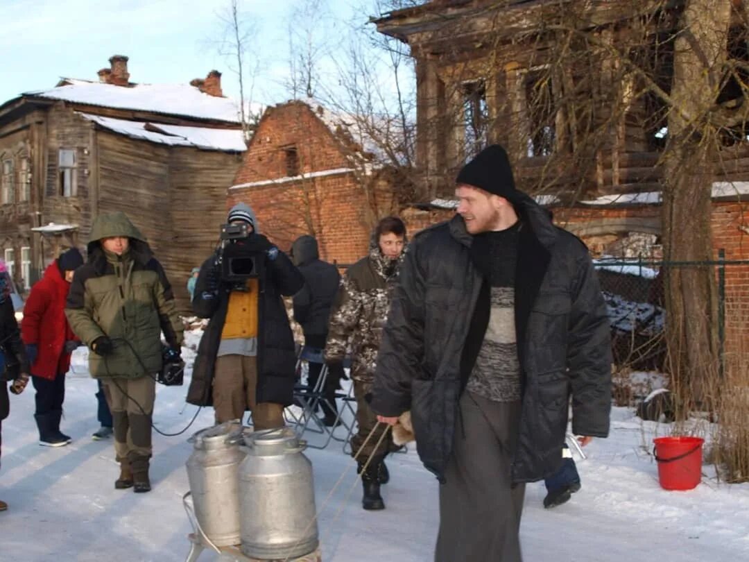 Где снимали непослушник в каком городе. Фильм непослушник шуя. непослушник фильм 2025. виктор хориняк не послушник. съемки в ивановской области.