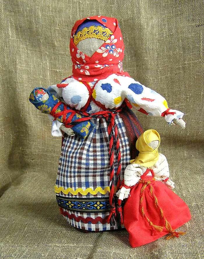 Русские народные игрушки куклы. Традиционная народная тряпичная кукла. Тряпичные куклы на Руси. Традиционная кукла русская Княжна.