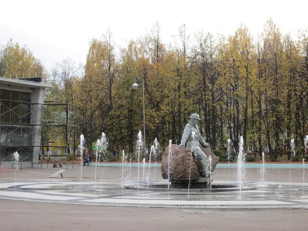 Дк елабуга. Выставка в дк. Городской дворец культуры елабуга. Дк елабуга. Елабуга городской городской дворец культуры.