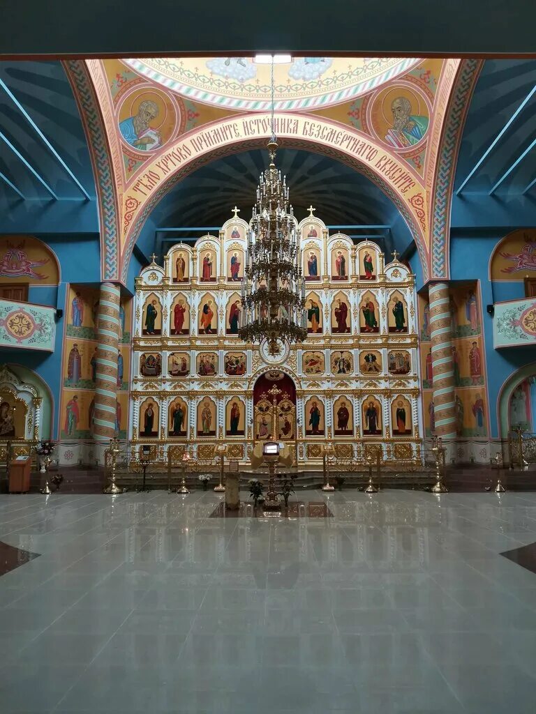 храм в нальчике. собор марии магдалины в нальчике. кафедральный собор нальчик. мариинский собор в нальчике. храм марии магдалины в нальчике зимой.