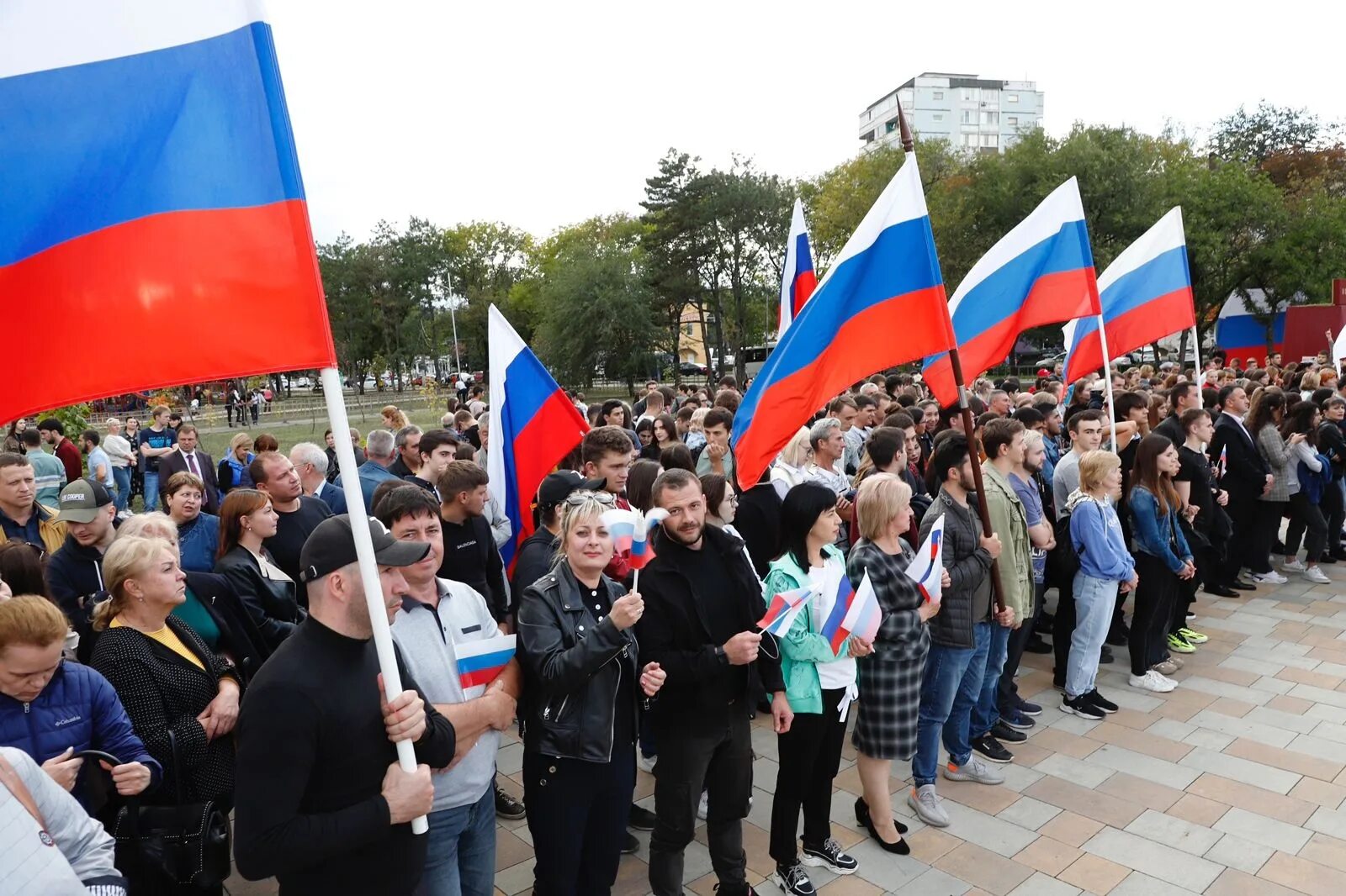 Митинг ставрополь. Концерт в поддержку референдума. Митинг в Ставрополе. Пикет Пятигорск. Митинг Ставрополь 23 сентября.