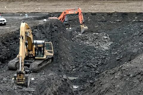 Полезные ископаемые под землей