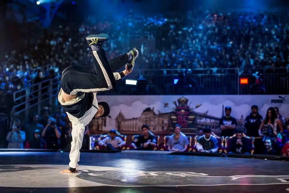 Bboy Menno. Red bull BC one 2022. Menno брейкдансер. Брейк батл. Клипы брейк данс